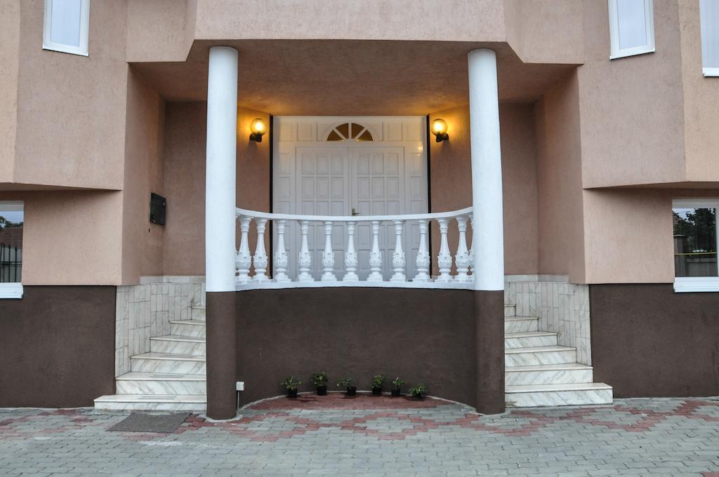 Pensiunea Sangria Arad Exterior photo
